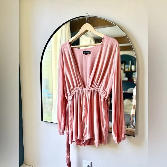 LULUS| BNWT pink Romper with tie | Large - Picture 3 of 5